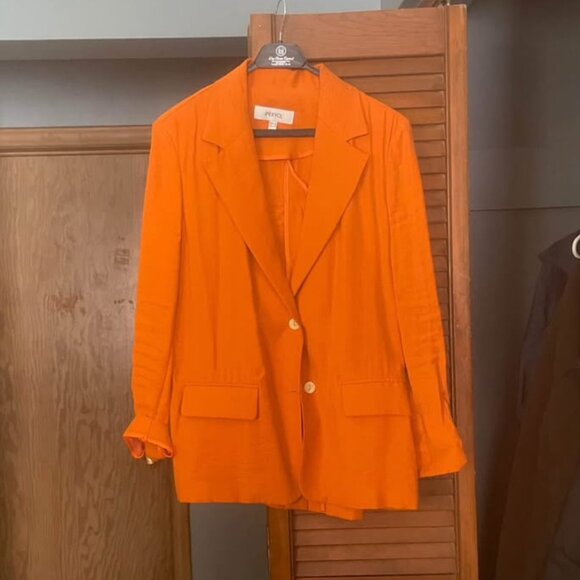 IPEKYOL Orange Oversized Blazer – Button-Back Detail – EU 38–40 / US 8–10 - Picture 2 of 2